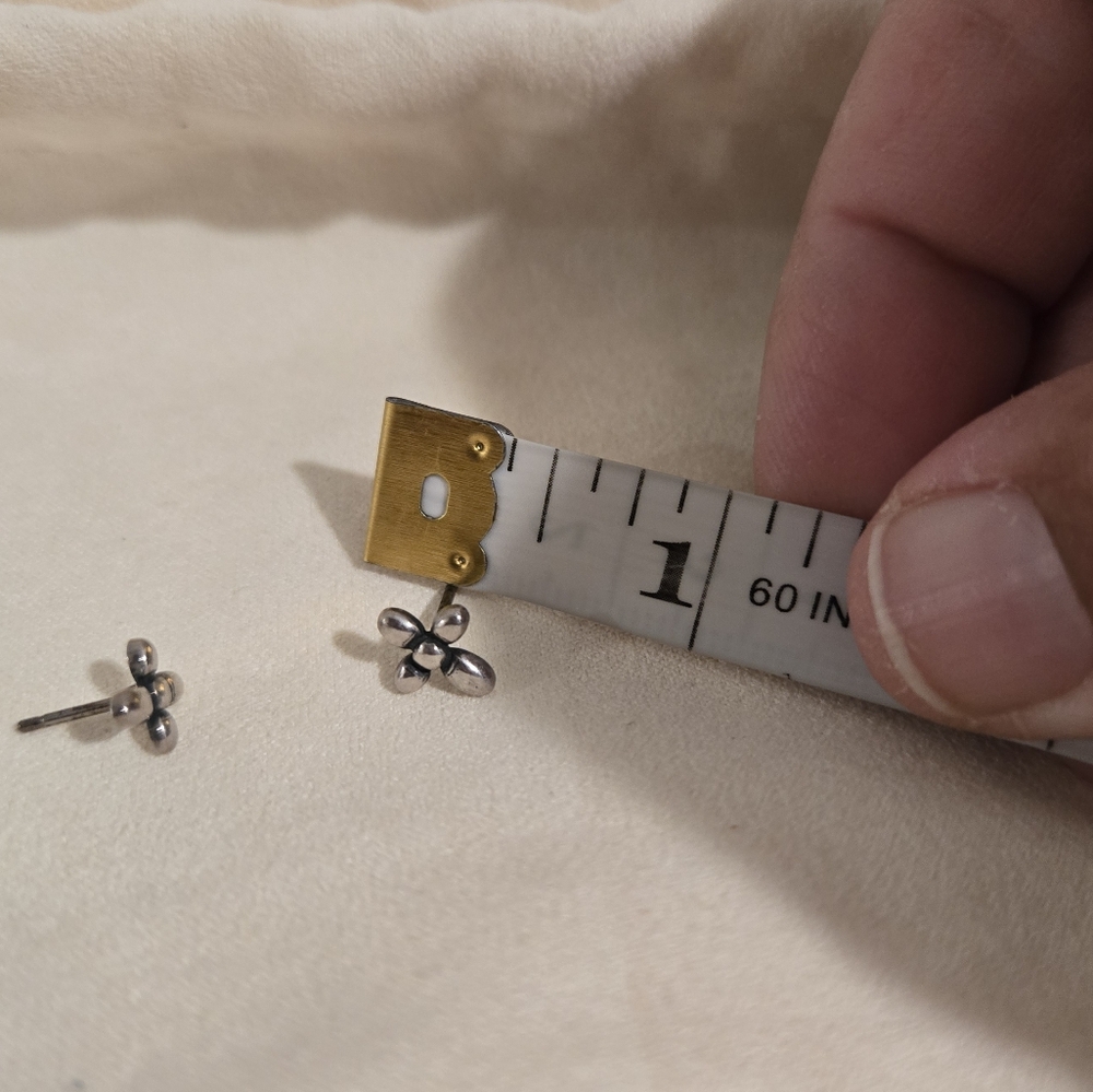 James Avery Retired Earrings - Picture 4 of 5